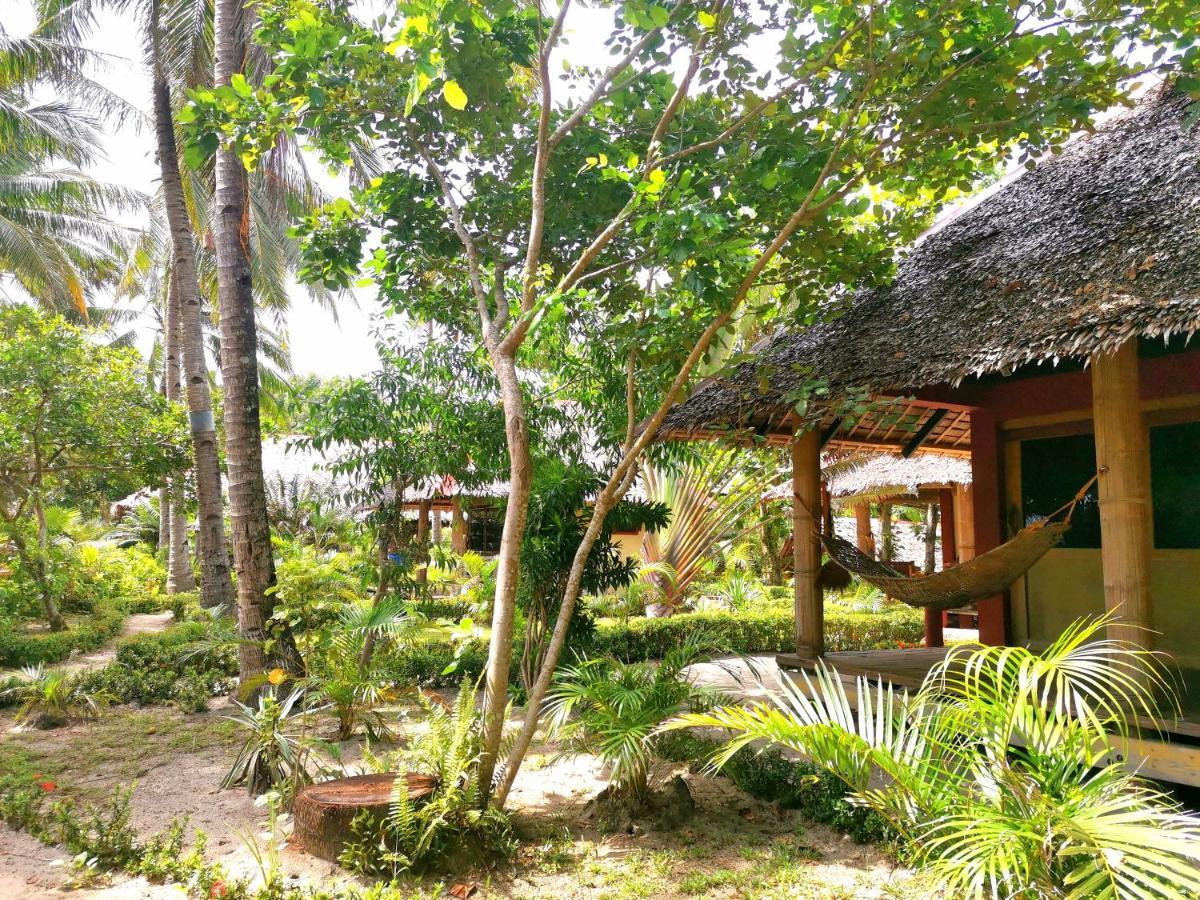 Sulu Sunset Beach Resort Nauhang Bagian luar foto