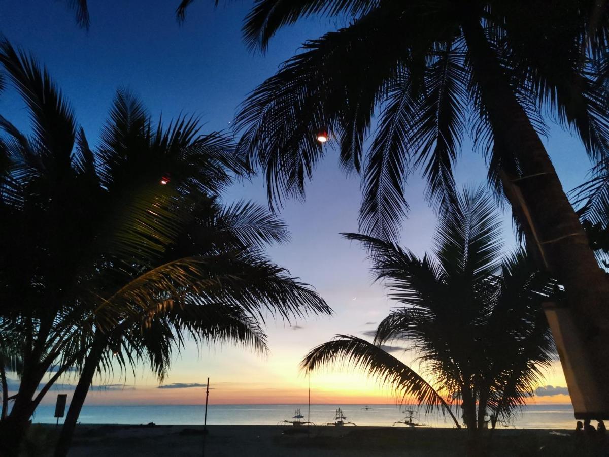 Sulu Sunset Beach Resort Nauhang Bagian luar foto