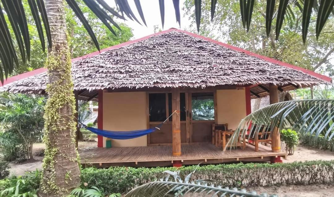 Sulu Sunset Beach Resort Nauhang Bagian luar foto