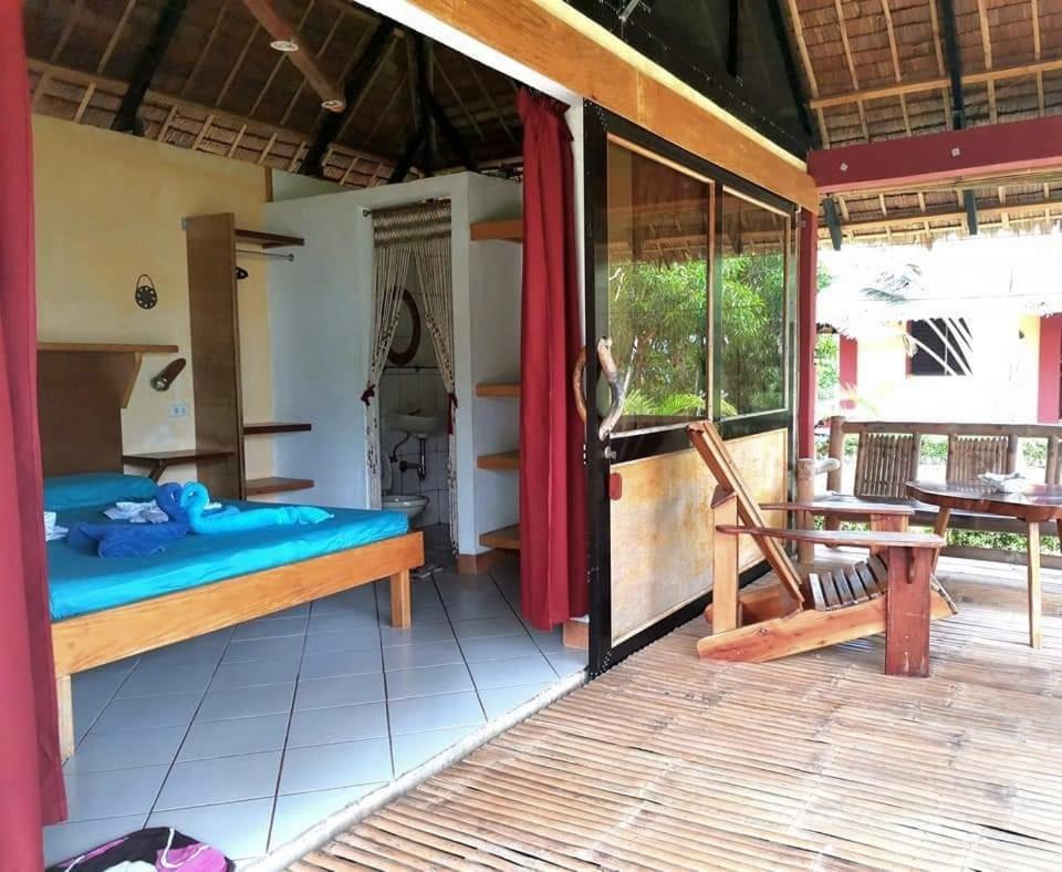 Sulu Sunset Beach Resort Nauhang Bagian luar foto