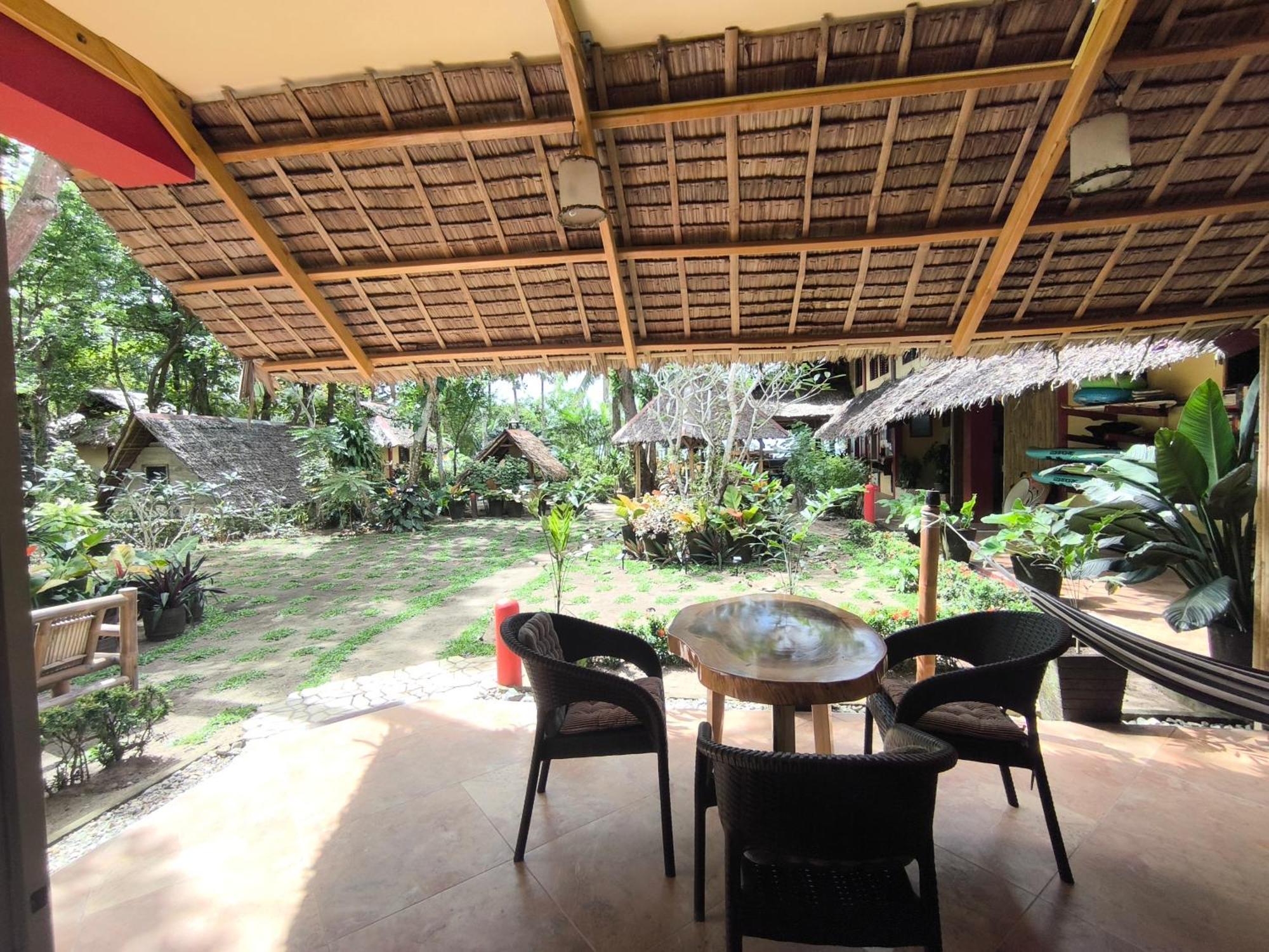 Sulu Sunset Beach Resort Nauhang Bagian luar foto